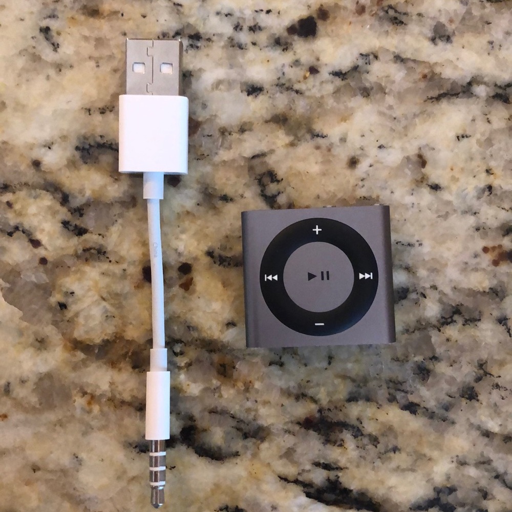 iPod shuffle. 4th generation.